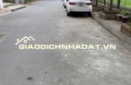 Mảnh đất ô tô vào - Thanh Trì, dt40m, không lỗi, ngõ nông 3.3 tỷ